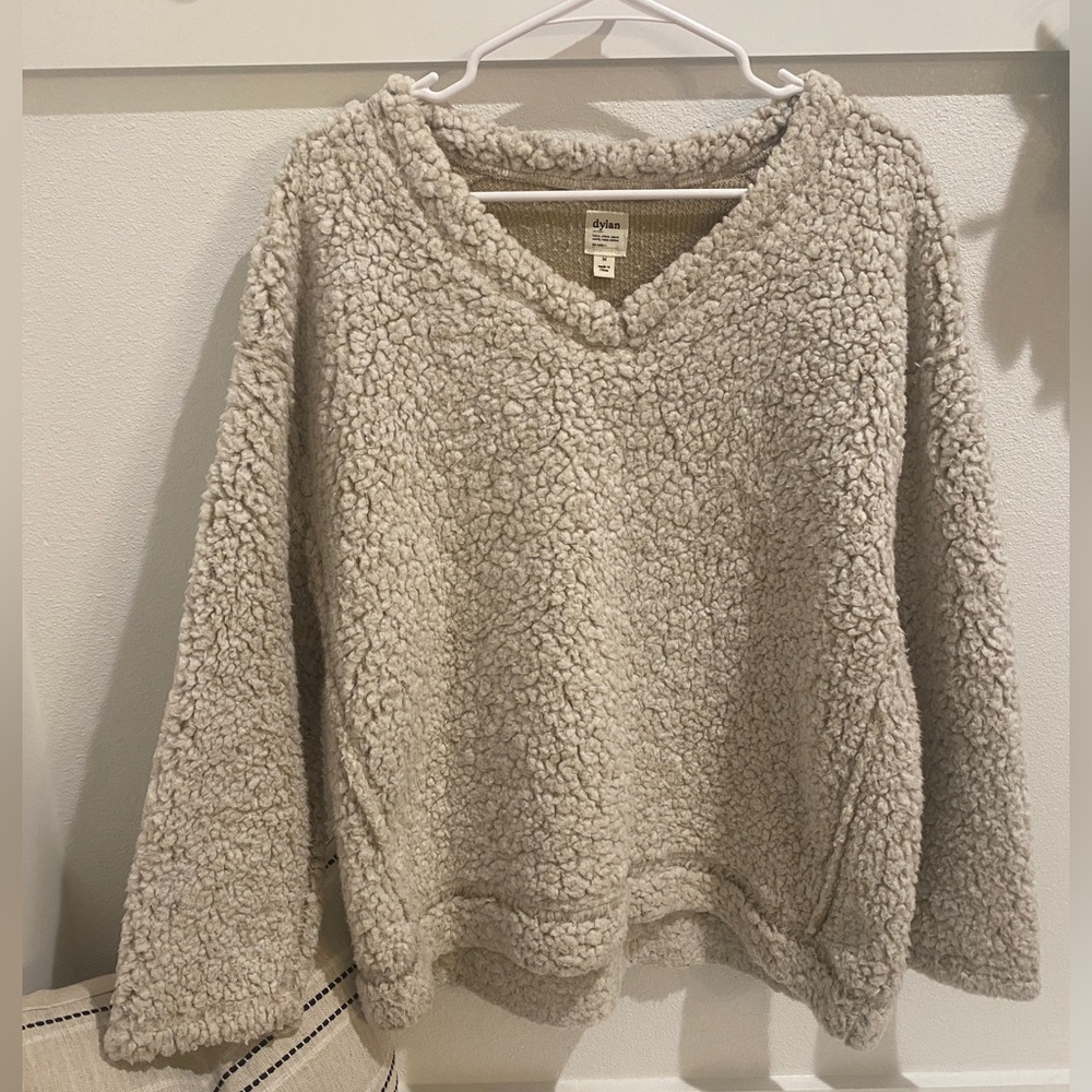 dylan by True Grit Sherpa pullover company v-neck pullover | medium